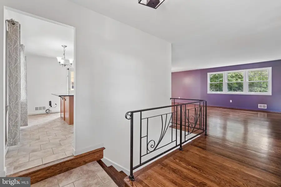 2806 Vixen Ln, Silver Spring, MD 20906 - #2