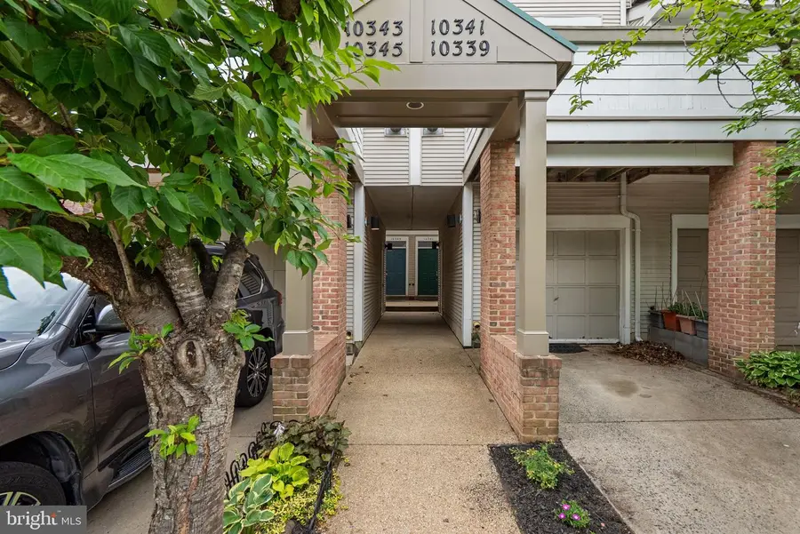 10345 Royal Woods Ct, Montgomery Village, MD 20886 - #2