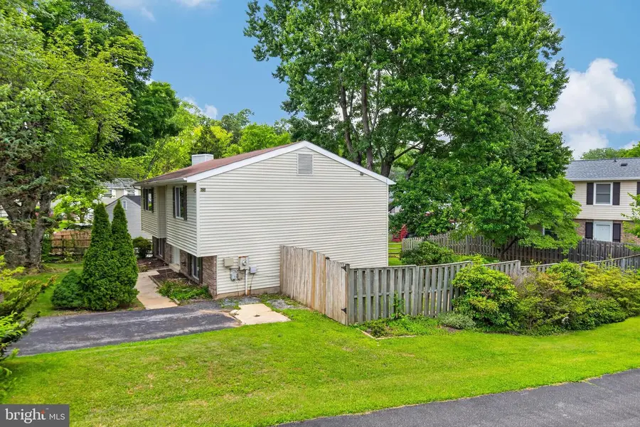 19002 Quail Valley Blvd, Gaithersburg, MD 20879 - #2