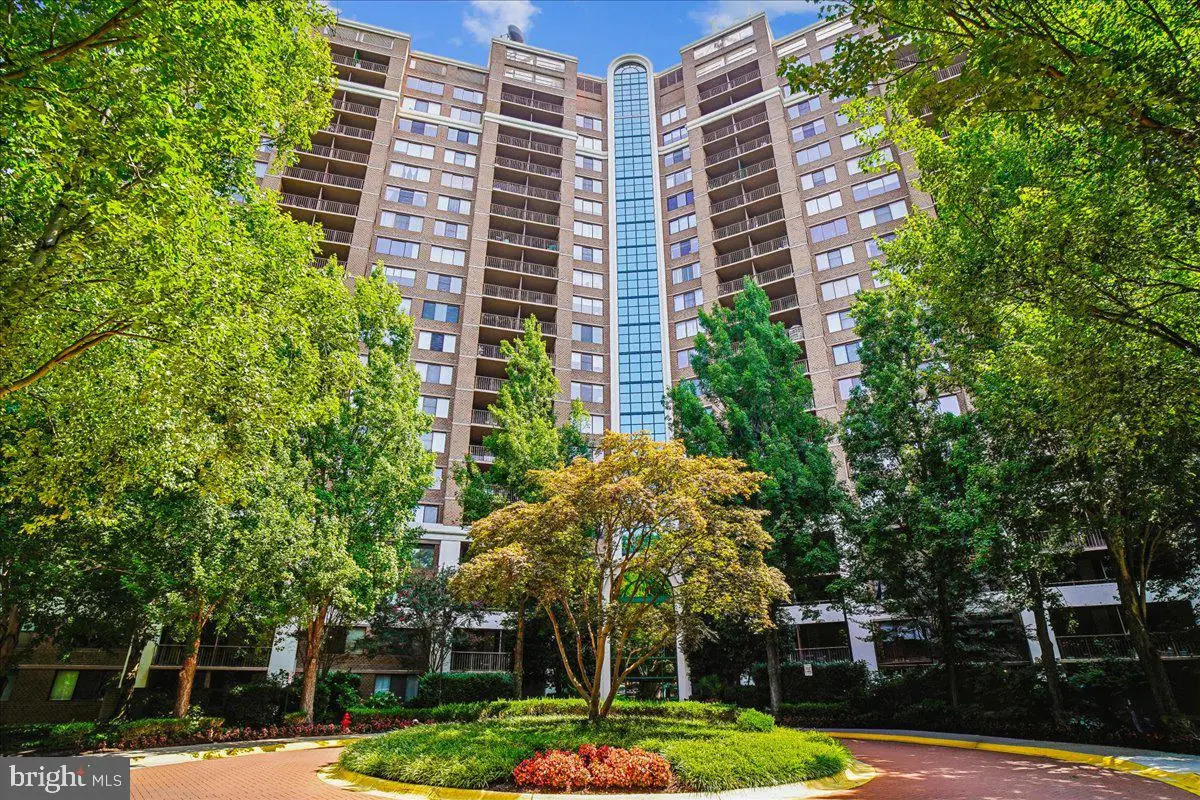 10101 Grosvenor Pl #217, Rockville, MD 20852 - #1