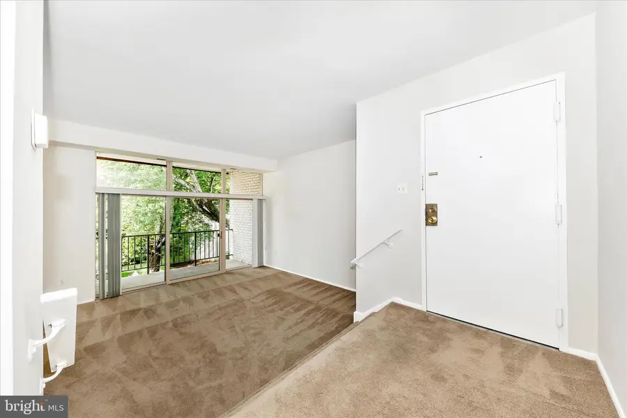 14410 Parkvale Rd #6, Rockville, MD 20853 - #3