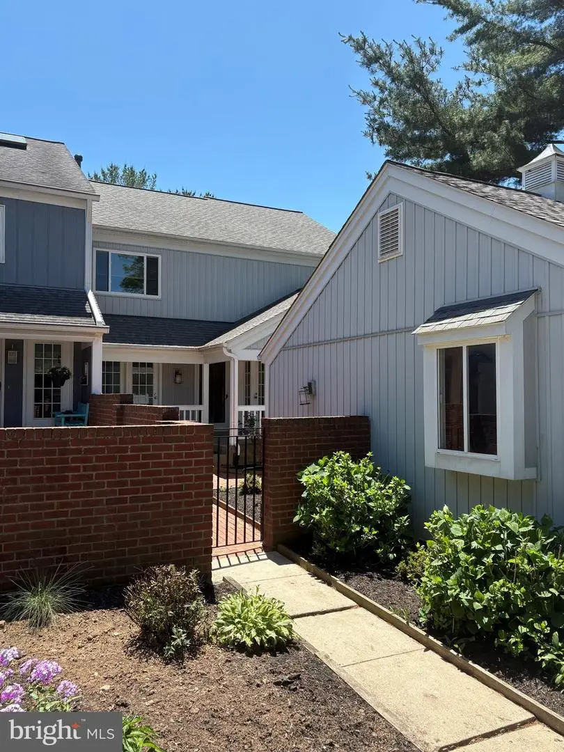 20643 Highland Hall Drive, Montgomery Village, MD 20886 - #2