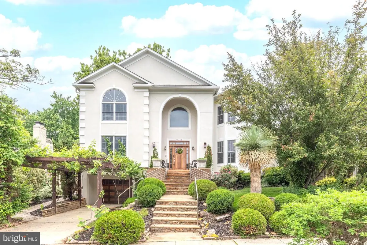 9715 Singleton Dr, Bethesda, MD 20817 - #1
