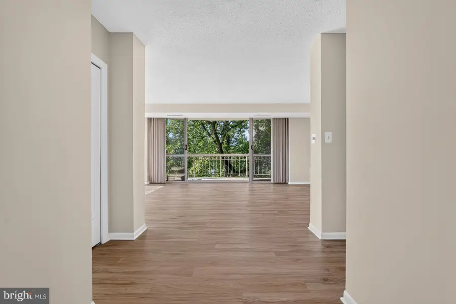 5802 Nicholson Ln #2-602, North Bethesda, MD 20852 - #3