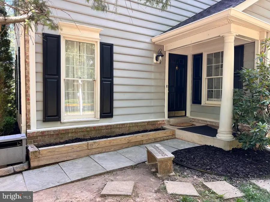 8527 Fountain Valley Dr, Montgomery Village, MD 20886 - #2