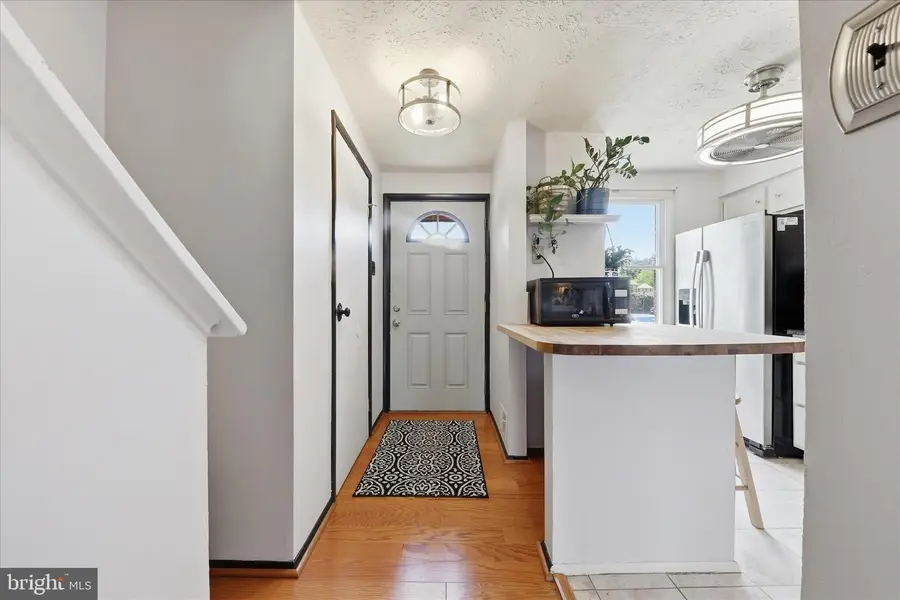 3 Valley Park Ct, Damascus, MD 20872 - #2