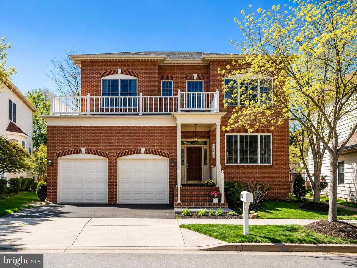 3009 Windy Knoll Ct, Rockville, MD 20850 - #1