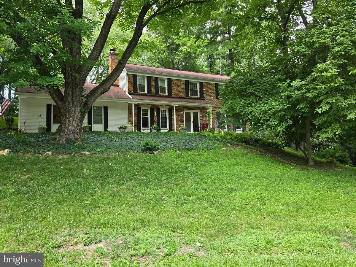 16601 Briardale Rd, Rockville, MD 20855 - #1