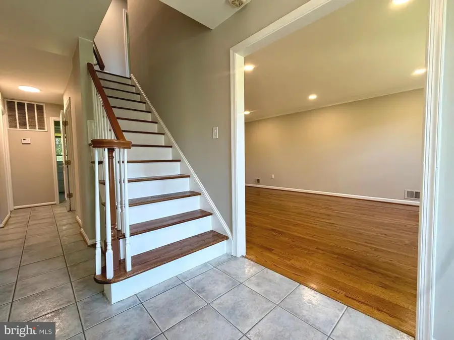 9106 Jones Mill Rd, Chevy Chase, MD 20815 - #2