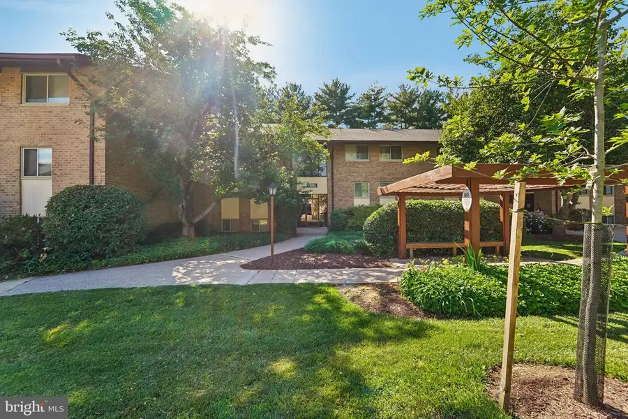 18804 Walkers Choice Rd #2, Montgomery Village, MD 20886 - #2