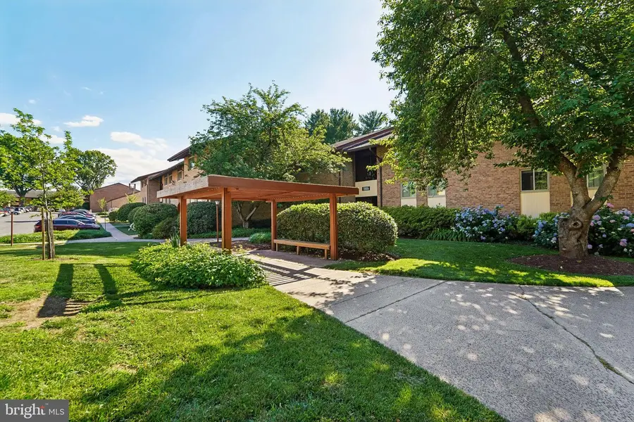 18804 Walkers Choice Rd #2, Montgomery Village, MD 20886 - #3