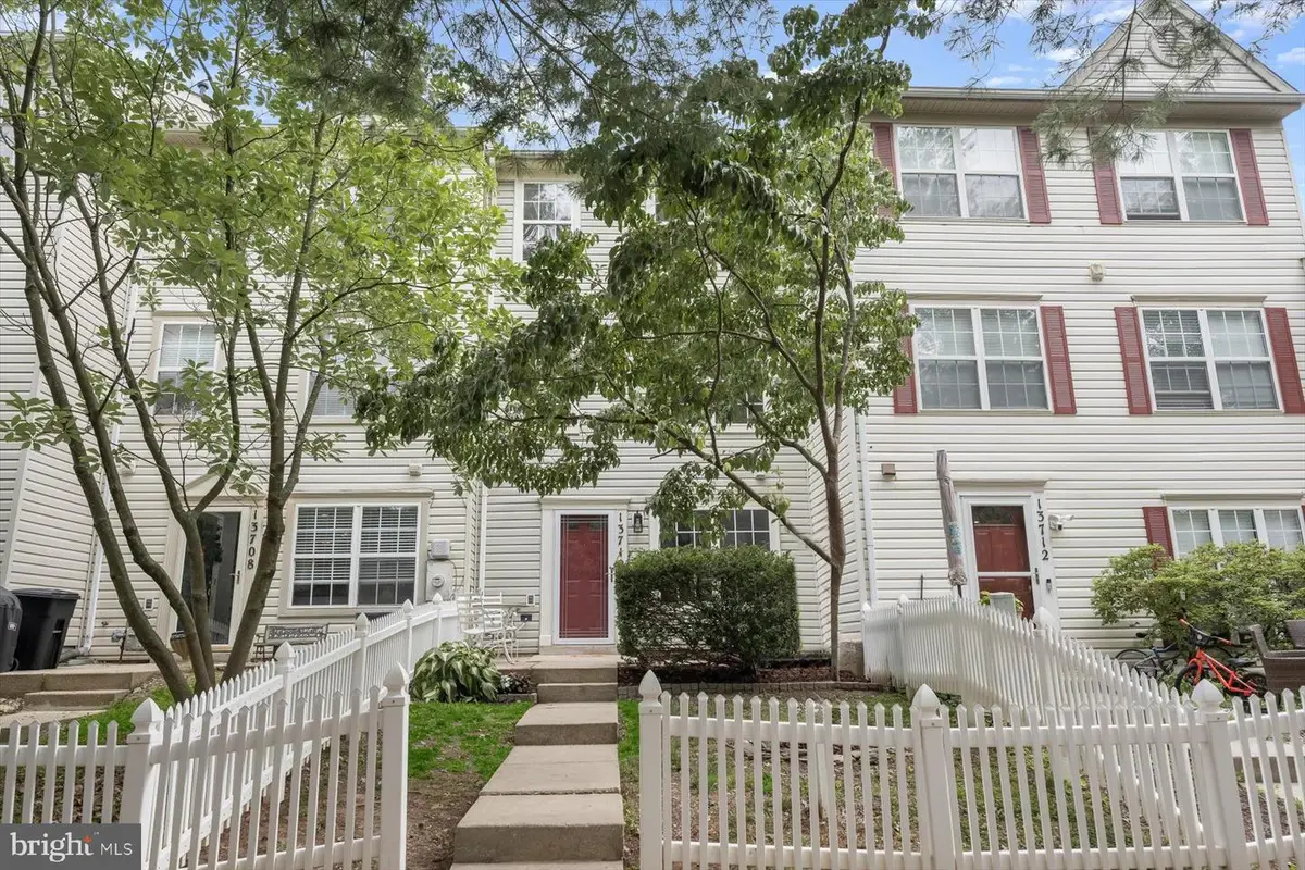 13710 Lark Song Dr, Germantown, MD 20874 - #1
