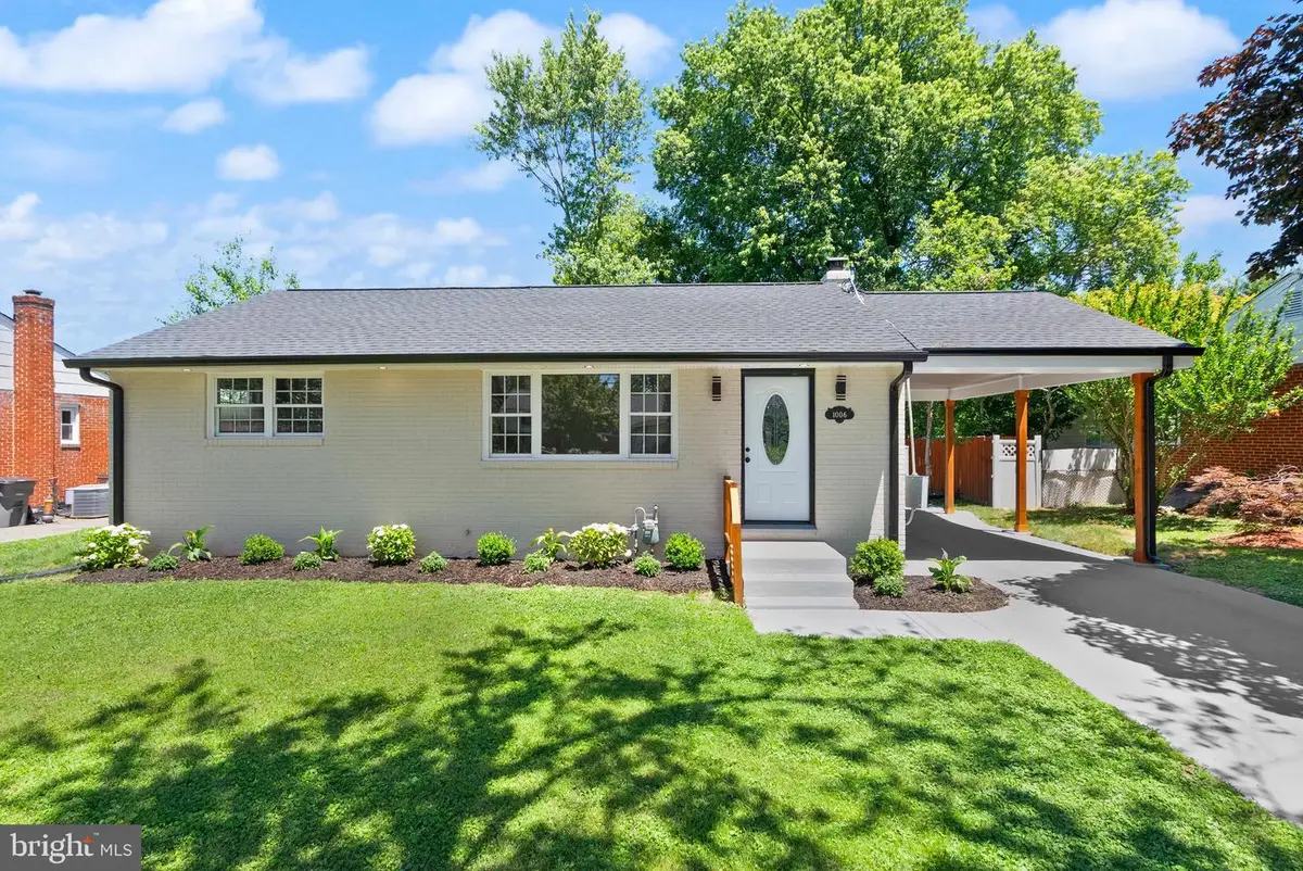 1006 Scott Ave, Rockville, MD 20851 - #1