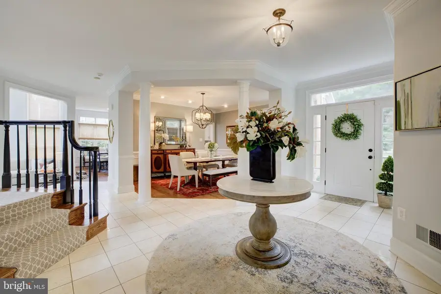 9110 Willow Gate Ln, Bethesda, MD 20817 - #3
