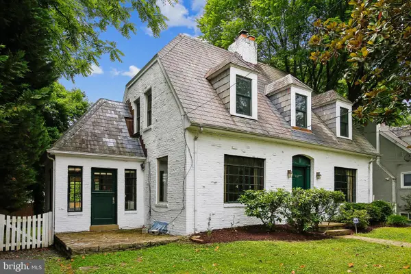 4602 Derussey Pkwy, CHEVY CHASE, MD 20815