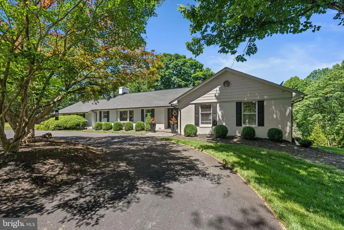 8009 Exodus Dr, Gaithersburg, MD 20882 - #1