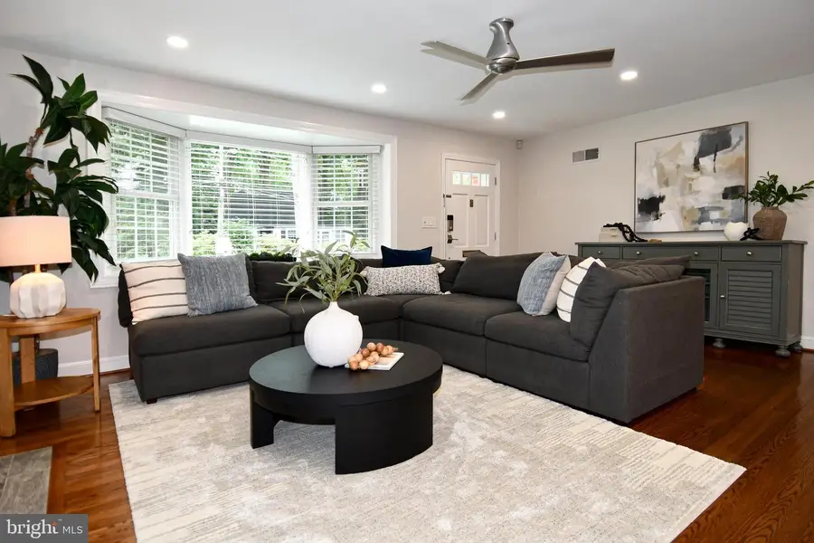 3401 Oberon St, Kensington, MD 20895 - #2