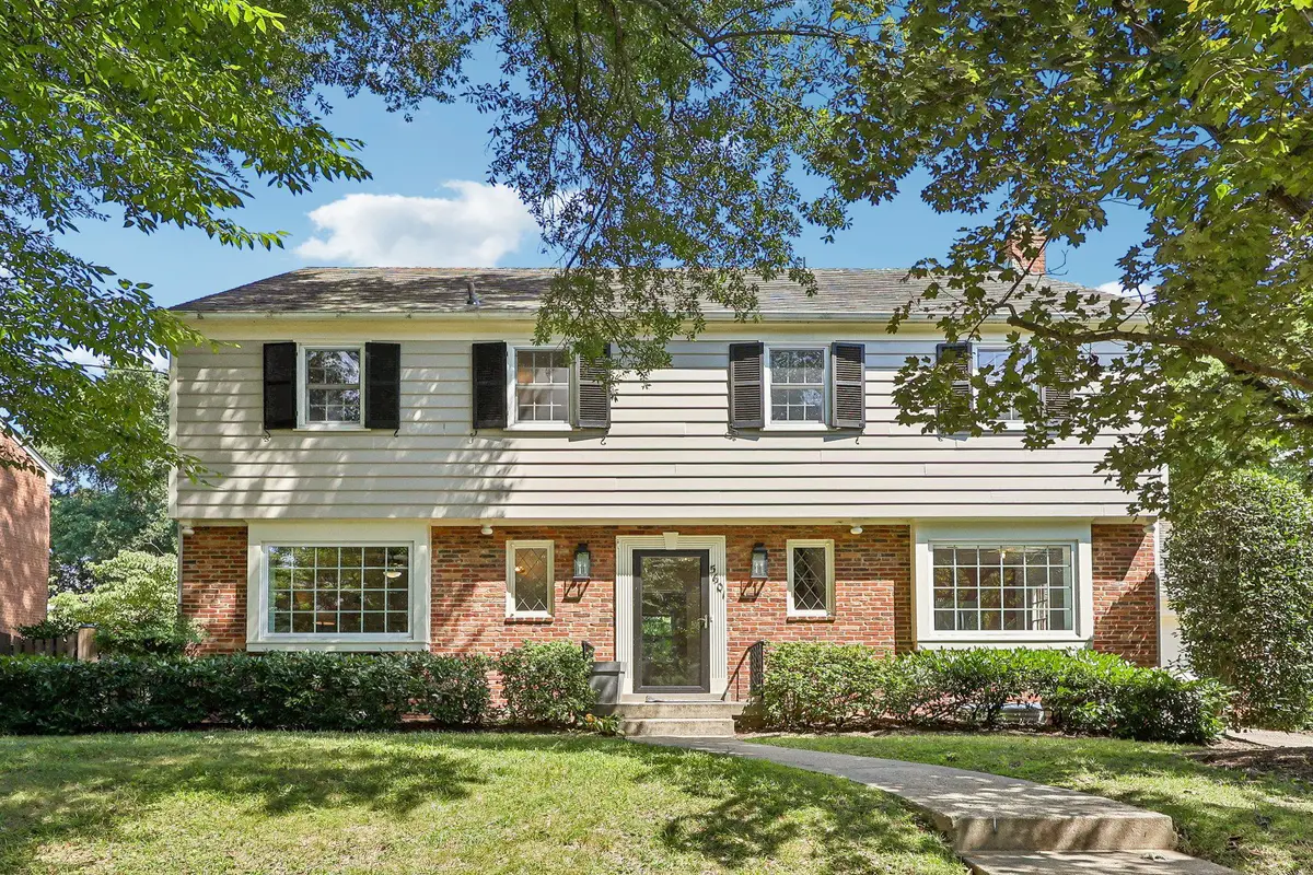 5601 Kirkwood Dr, Bethesda, MD 20816 - #1