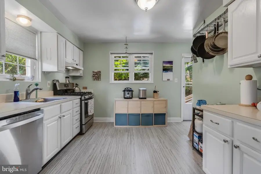 5025 Cushing Dr, Kensington, MD 20895 - #3