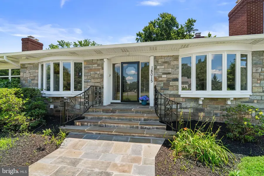 18015 Muncaster Rd, Rockville, MD 20855 - #2
