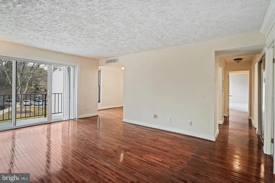 102 Duvall Ln #9-301, Gaithersburg, MD 20877 - #2