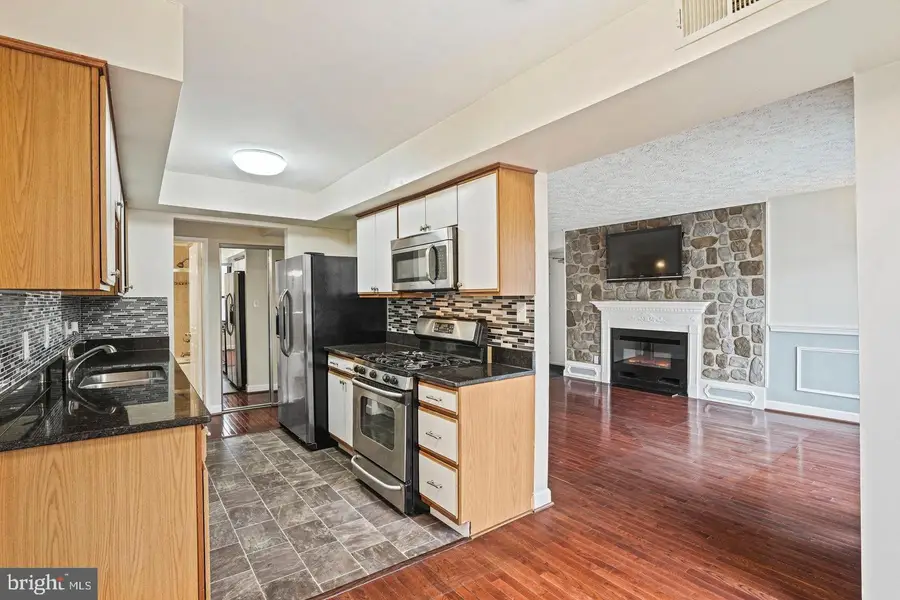 102 Duvall Ln #9-301, Gaithersburg, MD 20877 - #3