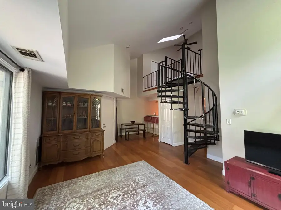 9966 Hellingly Pl #176, Montgomery Village, MD 20886 - #2