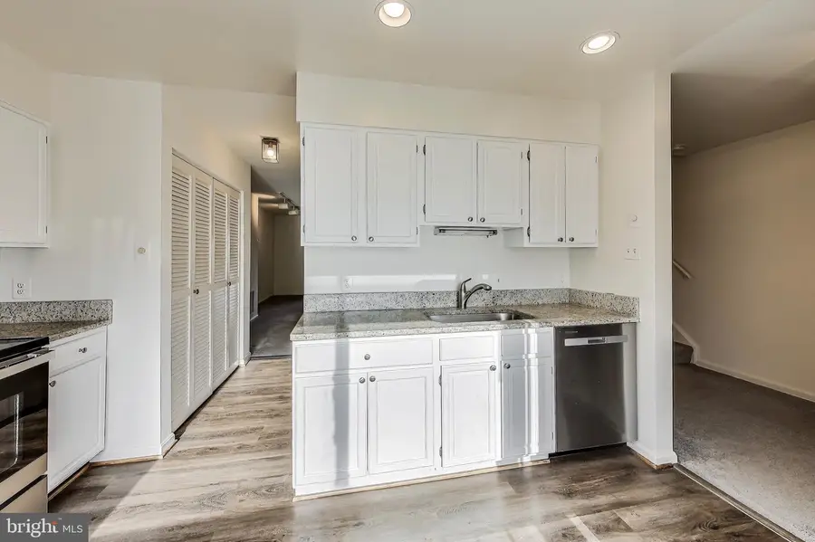 16 Dudley Ct #7, Bethesda, MD 20814 - #3