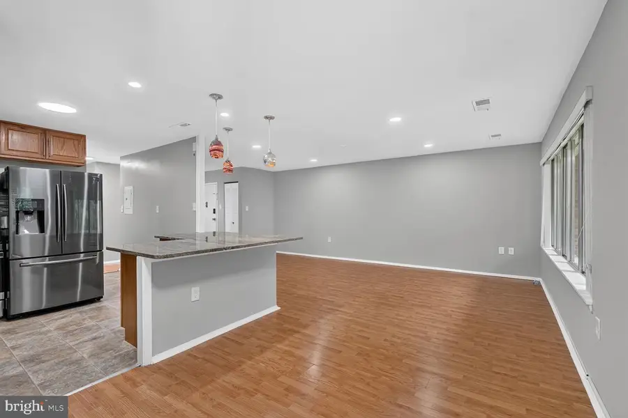 9908 Walker House Rd #9908-6, Gaithersburg, MD 20886 - #3