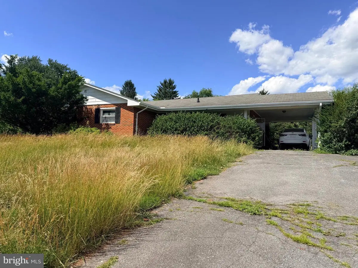 12821 Piedmont Rd, Clarksburg, MD 20871 - #1