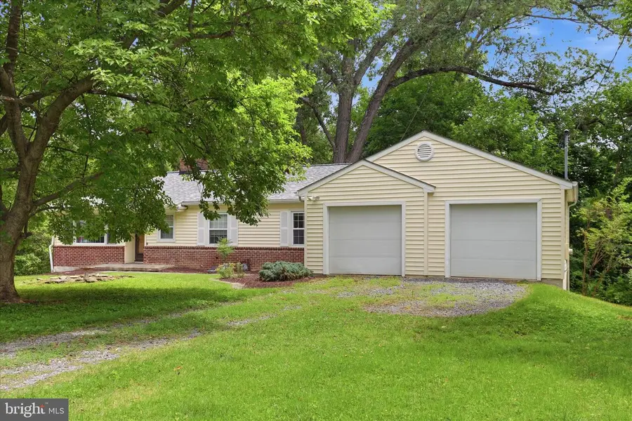 9631 Hawick Ln, Kensington, MD 20895 - #2