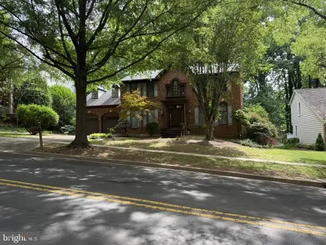 5621 Sugarbush Ln, Rockville, MD 20852 - #1