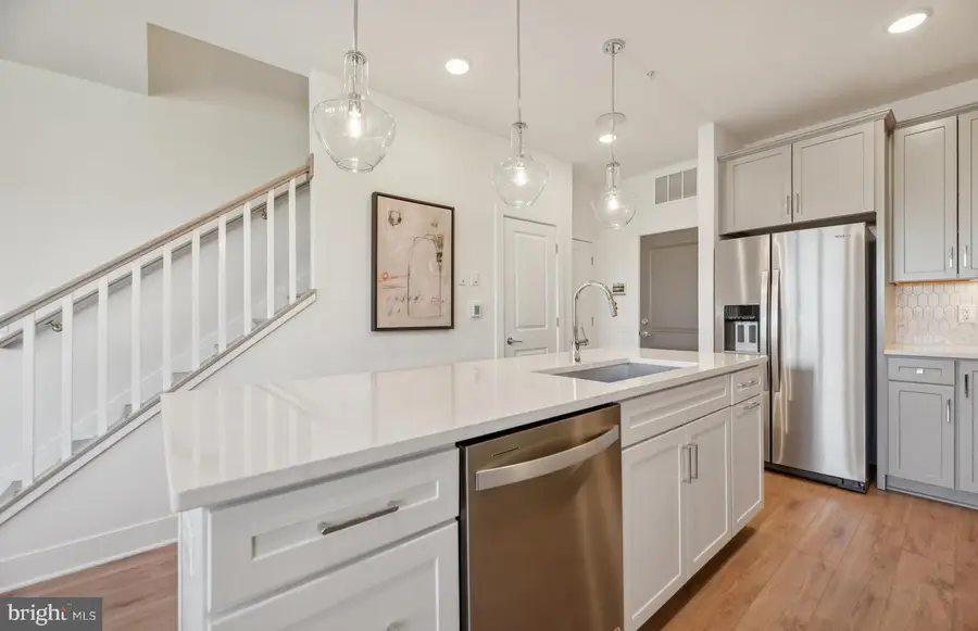 506 Parkview Ave, Gaithersburg, MD 20878 - #2
