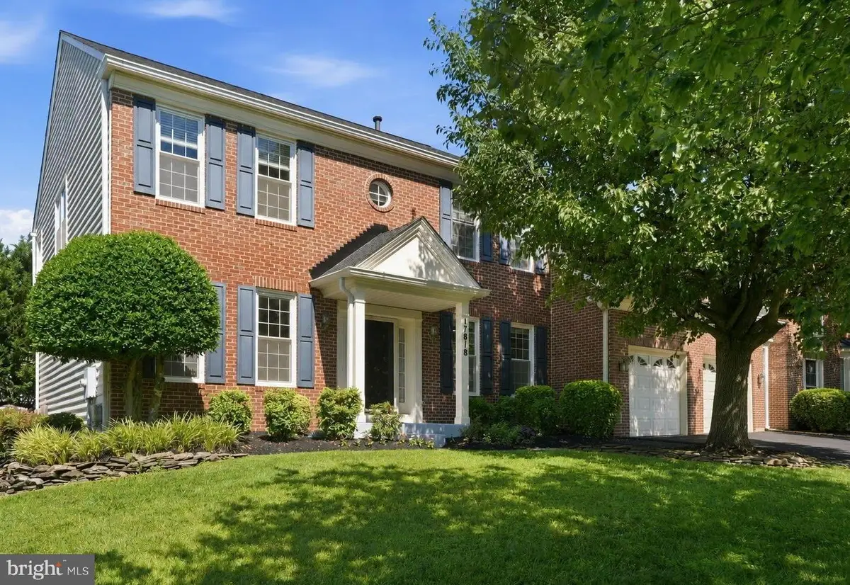 17818 Cricket Hill Dr, Germantown, MD 20874 - #1
