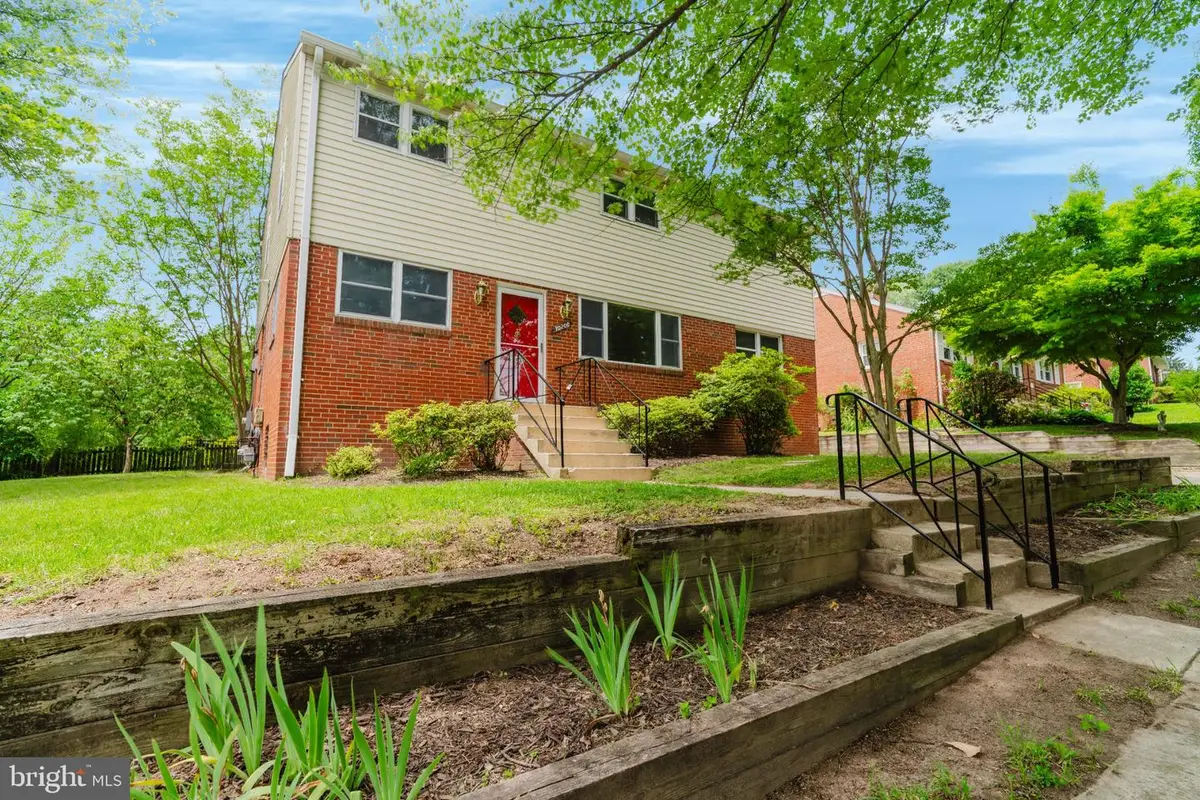 10200 Duvawn Pl, Silver Spring, MD 20902 - #1