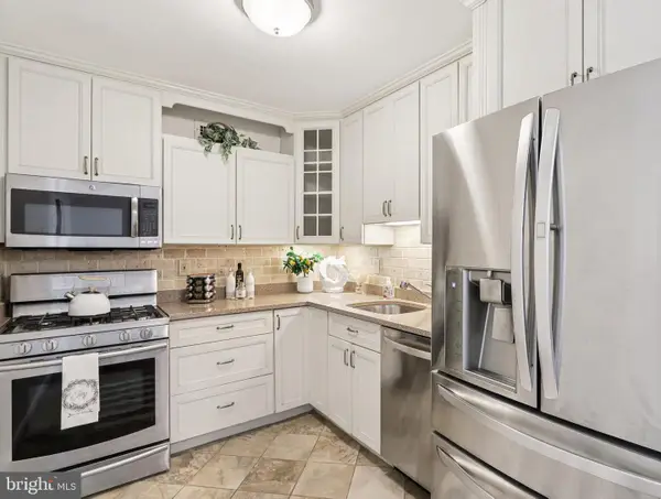 4977 Battery Ln #1-610, BETHESDA, MD 20814