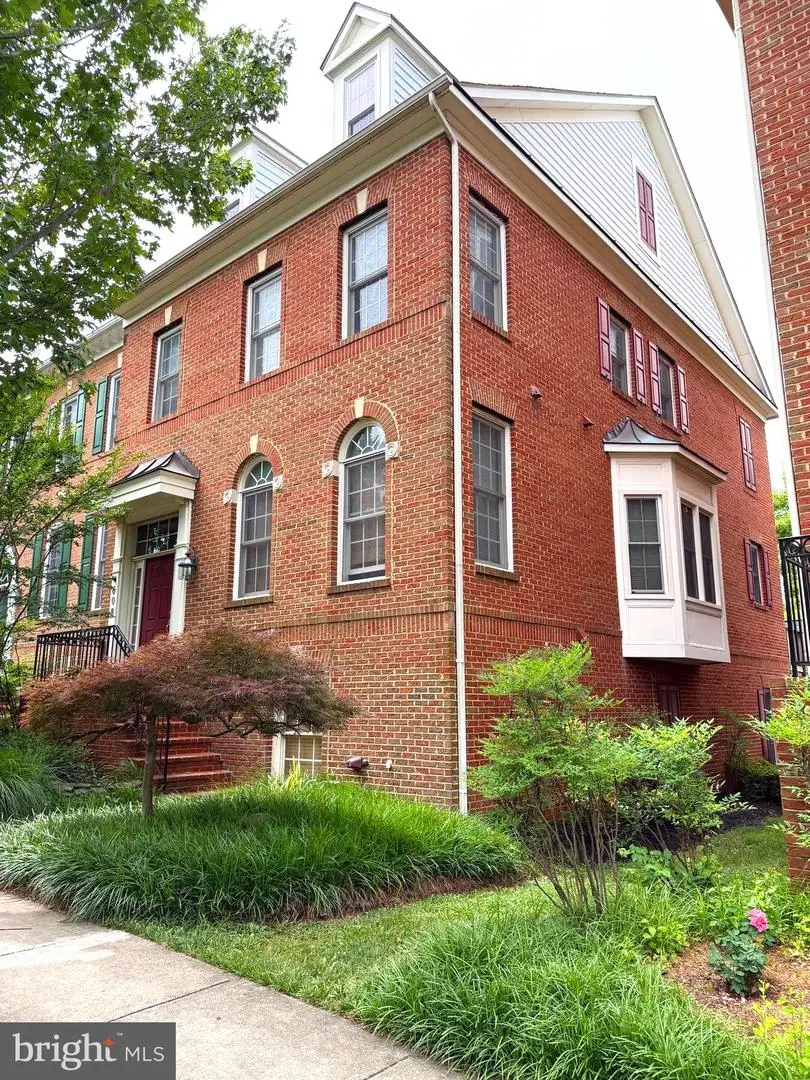 608 Pleasant Dr, Rockville, MD 20850 - #1