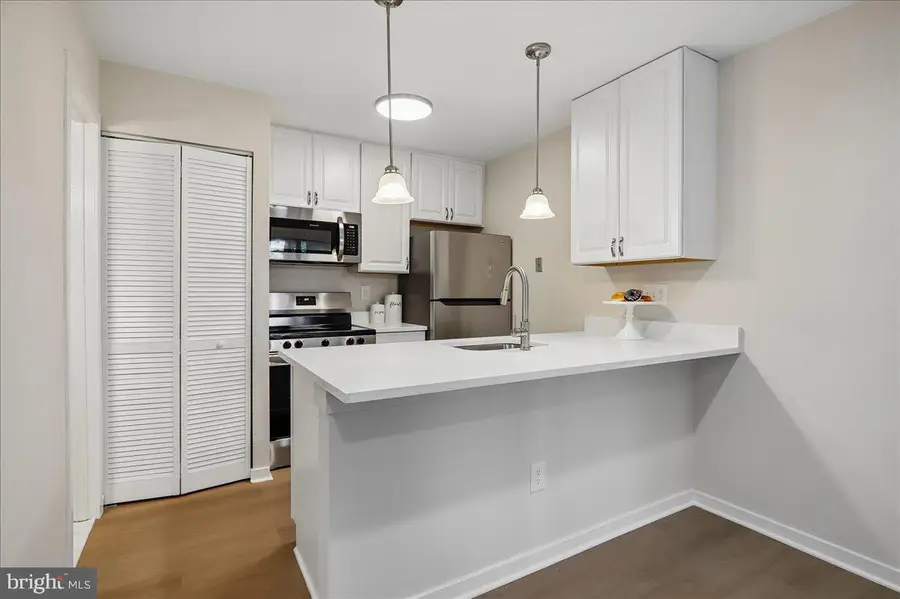 10102 Hellingly Pl #303, Montgomery Village, MD 20886 - #2