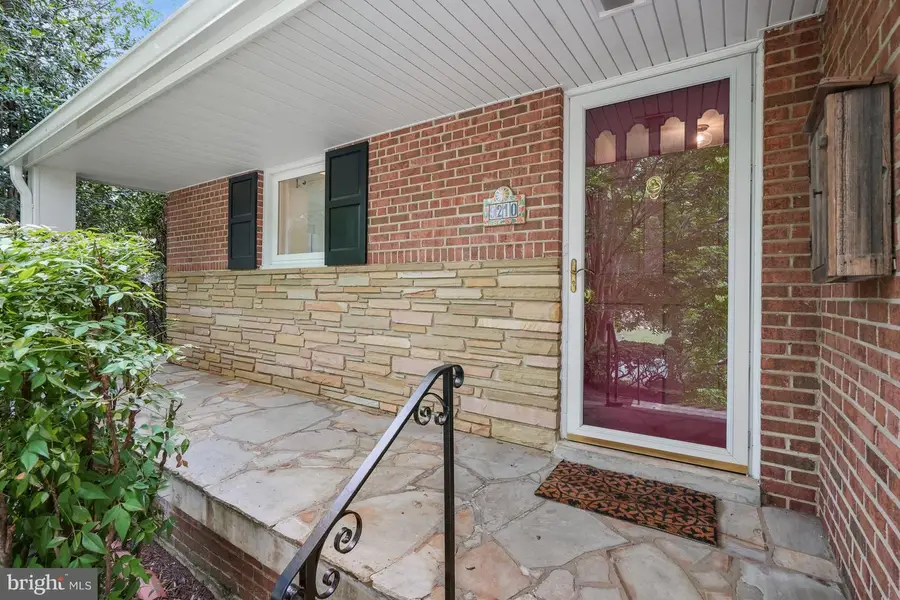 9210 Bardon Rd, Bethesda, MD 20814 - #2