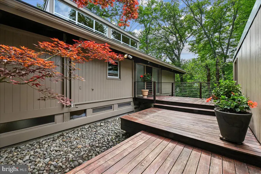 6620 Fernwood Ct, Bethesda, MD 20817 - #3