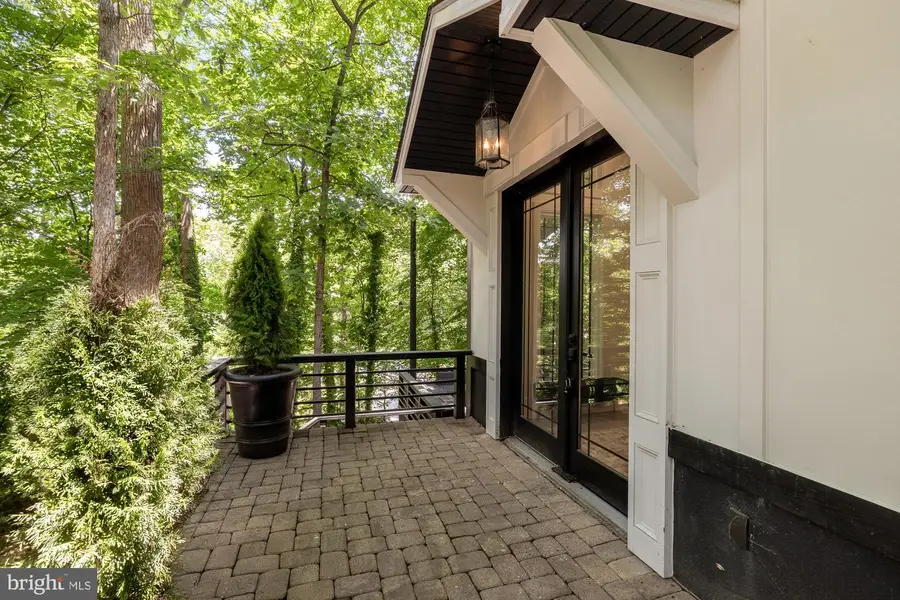 811 Sligo Creek Pkwy, Takoma Park, MD 20912 - #2