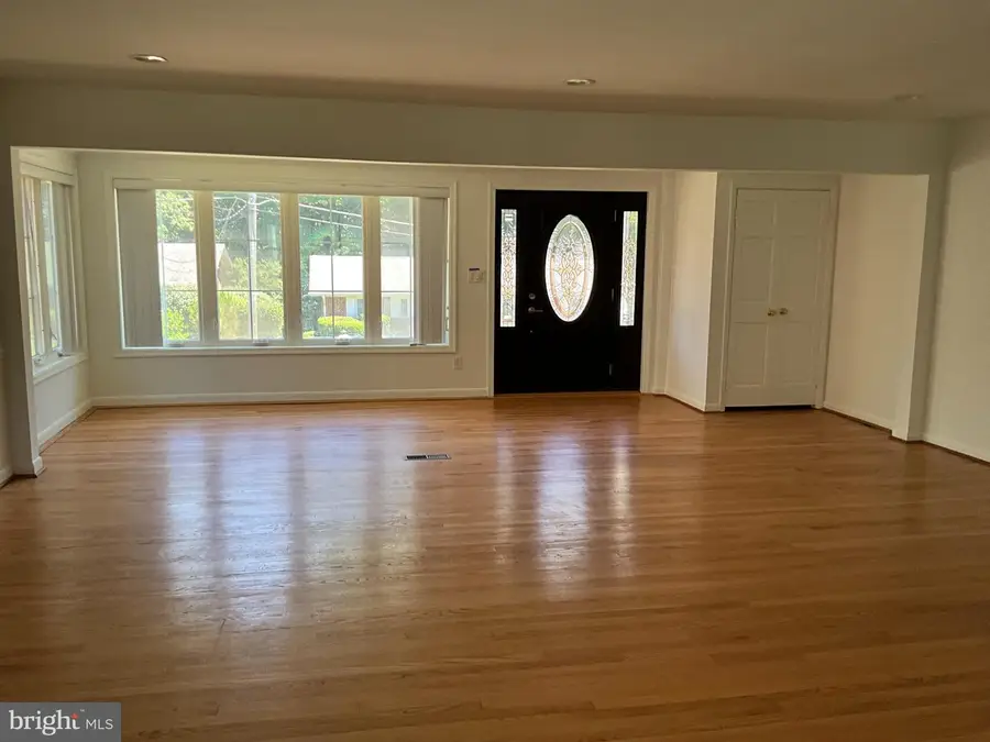 10708 Meadowhill Rd, Silver Spring, MD 20901 - #3