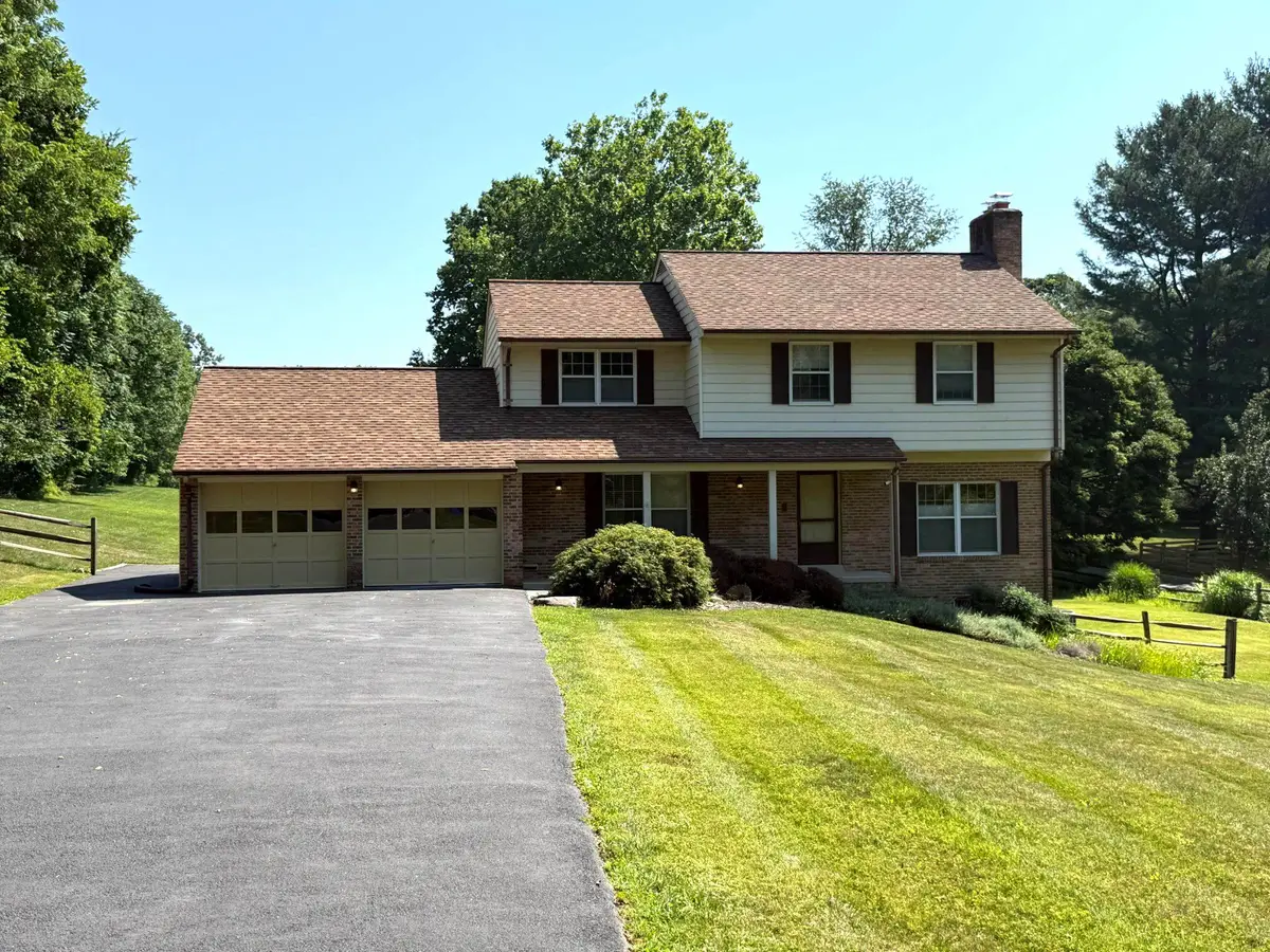 24513 Hanson Rd, Laytonsville, MD 20882 - #1