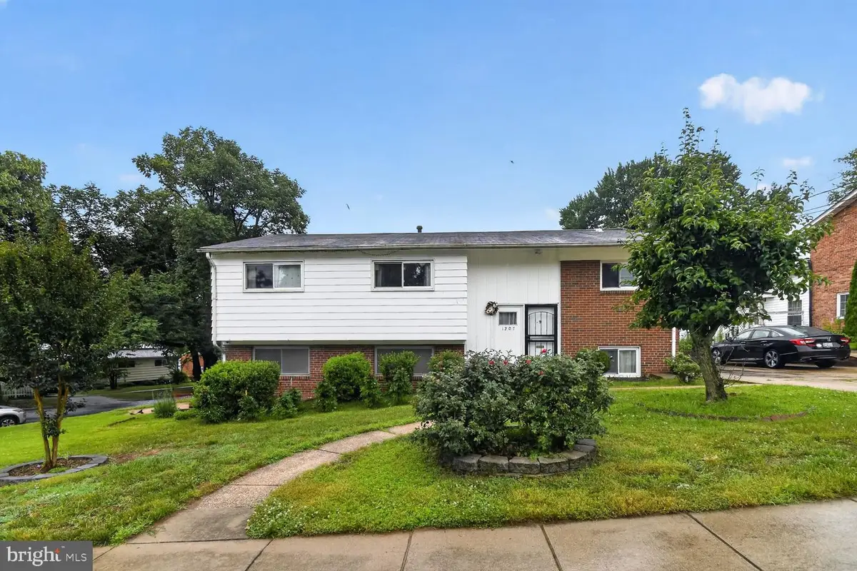 1207 Oakview Dr, Silver Spring, MD 20903 - #1