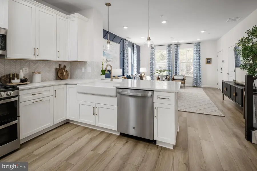 19550 Village Walk Dr, Montgomery Village, MD 20886 - #3