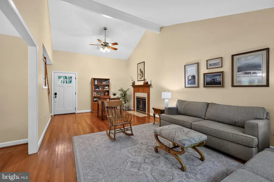 16821 Malabar St, Derwood, MD 20855 - #2