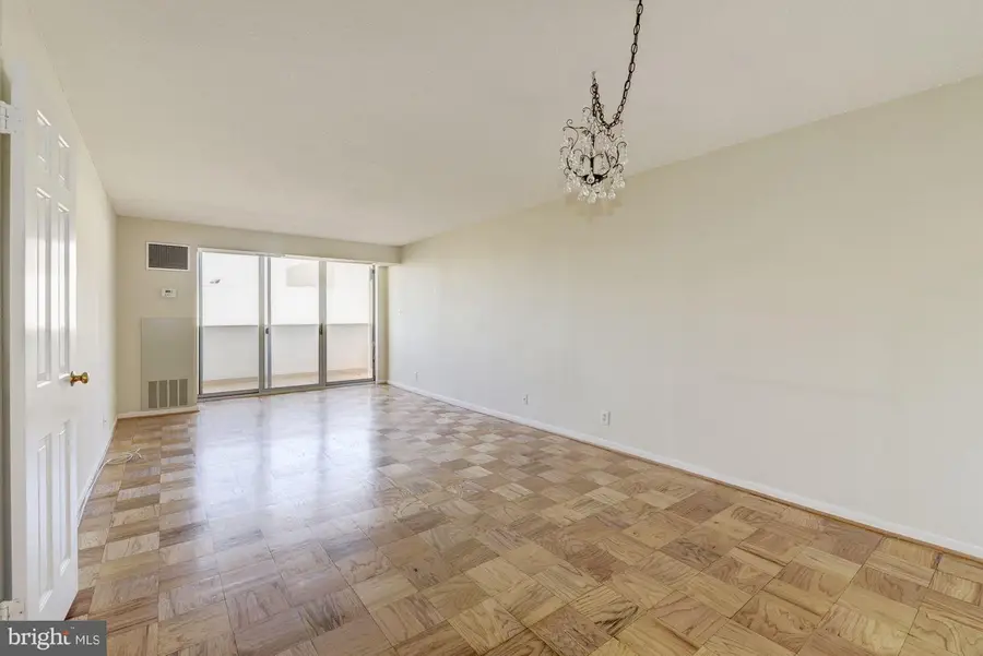 4601 Park Ave #815q, Chevy Chase, MD 20815 - #2