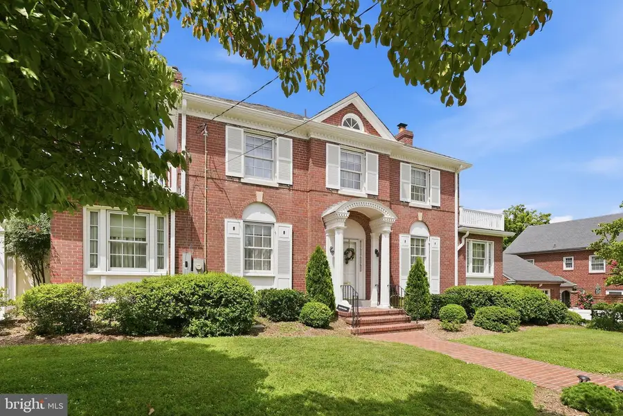 1907 Rookwood Rd, Silver Spring, MD 20910 - #2