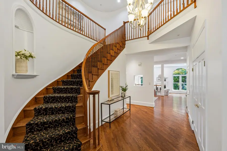 11123 Potomac Crest Dr, Potomac, MD 20854 - #2