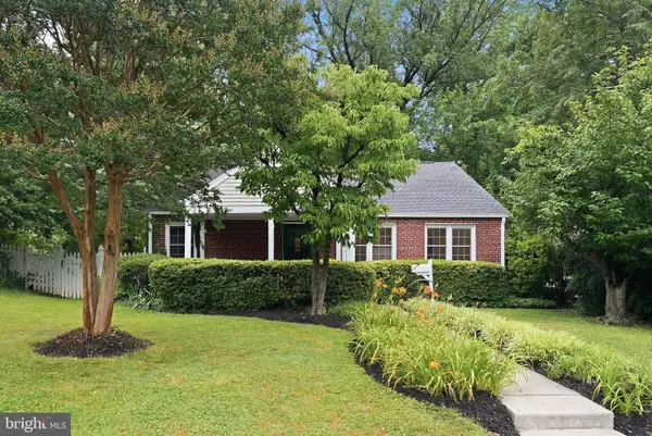 9509 Caroline Ave, SILVER SPRING, MD 20901